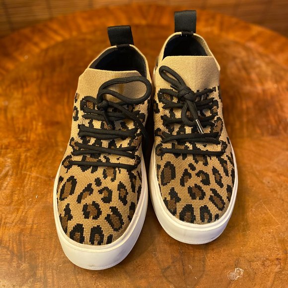 Steve Madden Shoes - Steve Madden Leopard Lace Up Stretch Comfortable Shoes Size 5 EUC